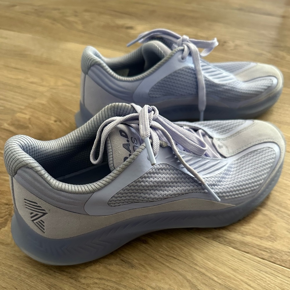 Light Lavender Athletic Walking Shoes - Women's Athletic Shoes